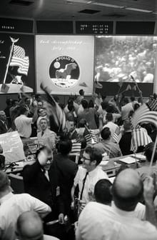 MISSION CONTROL CENTER (MCC) - CELEBRATION - CONCLUSION - APOLLO 11 MISSION - MSC