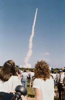 Barbara Morgan and Christa McAuliffe watch the STS 61-A launch of Challenger